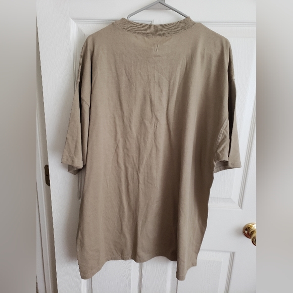 Men's short sleeve button top - Picture 5 of 8